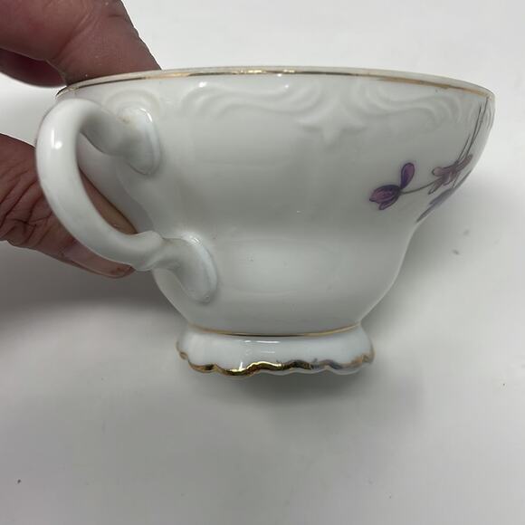 Vintage Purple Flowers Footed Teacup and Saucer Gold Trim Made in Japan - Picture 4 of 12